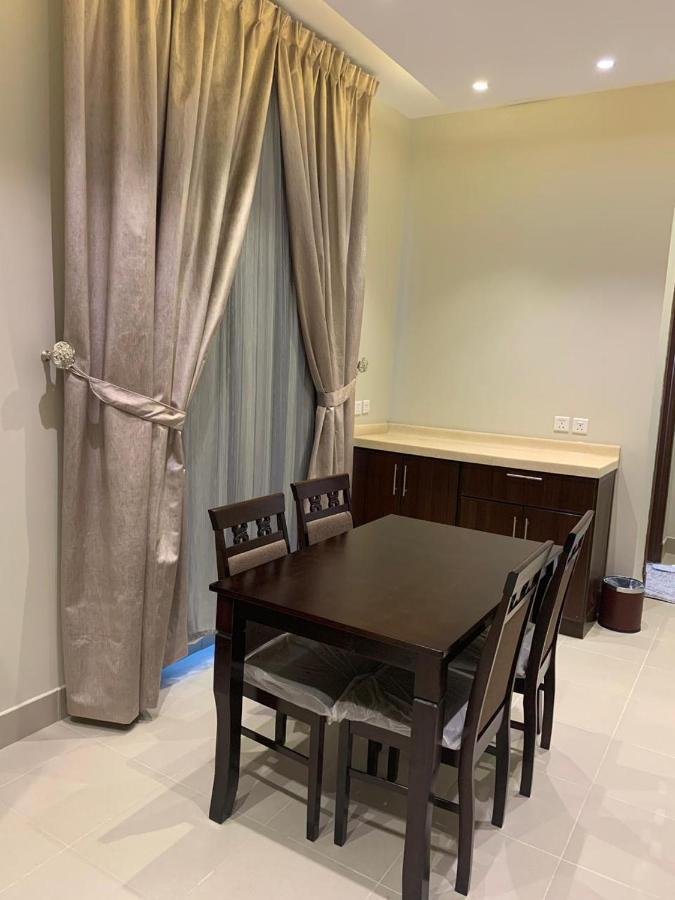 Arcadia Hotel Suites Yarmouk Riad Exterior foto